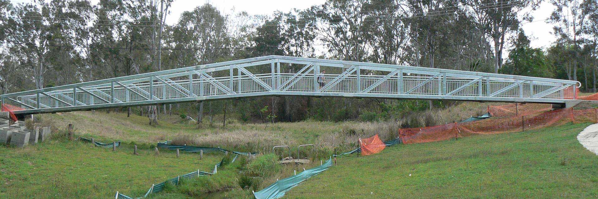 Steel Pedestrian Truss Bridge, Double Apex, Span 42metres – Rice Road, Ipswich.
